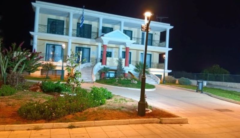 Κοινότητα Εξαμιλίων: Η Πρόεδρος Ντίνα Μαλανδρένη παρουσιάζει τον πρώτο απολογισμό έργων 2024–2025